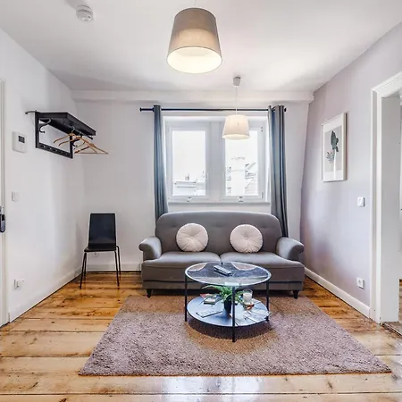 Old Town Center Apartment